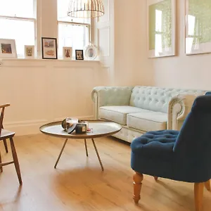 Castle View Sleeps 6 Apartment Edinburgh